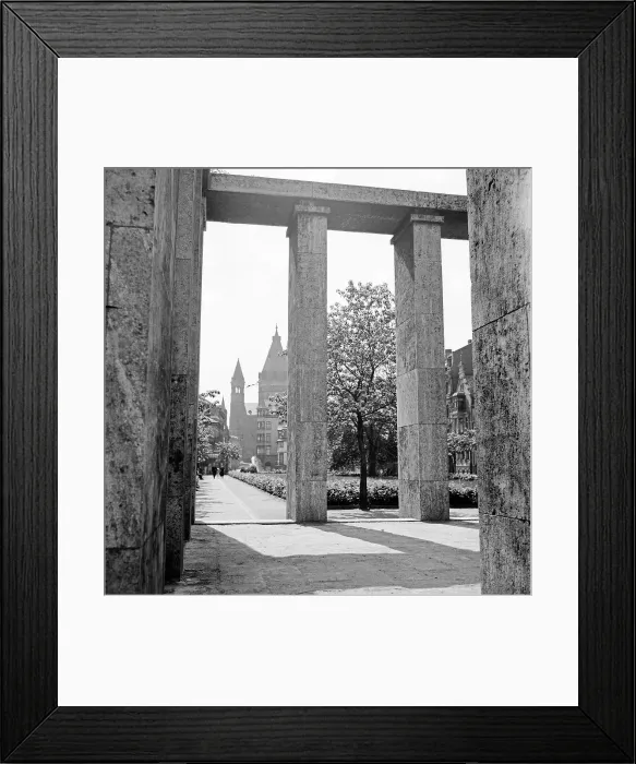 Framed Print : Mainz. Am Fischtorplatz mit Blick auf den Ostchor des Hohen Domes zu Mainz Framed Print : Mainz. Am Fischtorplatz mit Blick auf den Ostchor des Hohen Domes zu Mainz