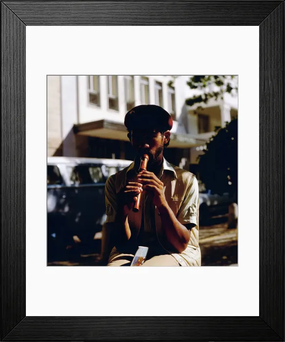 Framed Print : Südafrika. Flötenspieler am Greenmarket in Kapstadt, Südafrika um 1984 Framed Print : Südafrika. Flötenspieler am Greenmarket in Kapstadt, Südafrika um 1984