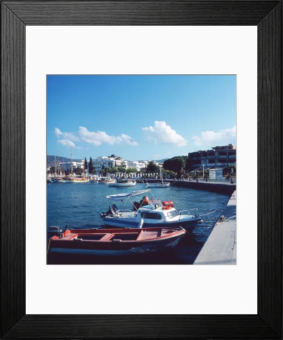 Framed Print : Kos. Insel Kos - Fischerboote im Hafen von Kos, Griechenland 1980er Framed Print : Kos. Insel Kos - Fischerboote im Hafen von Kos, Griechenland 1980er