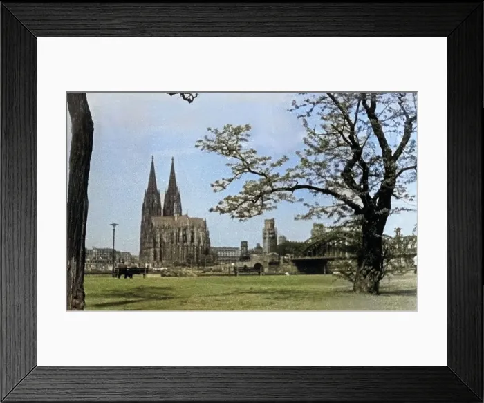 Gerahmter Druck : Köln. Anblick des Doms zu Köln von der Siegburger Straße in Deutz betrachtet Gerahmter Druck : Köln. Anblick des Doms zu Köln von der Siegburger Straße in Deutz betrachtet