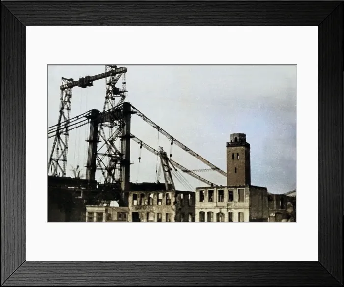Stampa con cornice : Köln. Gli edifici devono essere demoliti per costruire la nuova ponte di Stampa con cornice : Köln. Gli edifici devono essere demoliti per costruire la nuova ponte di