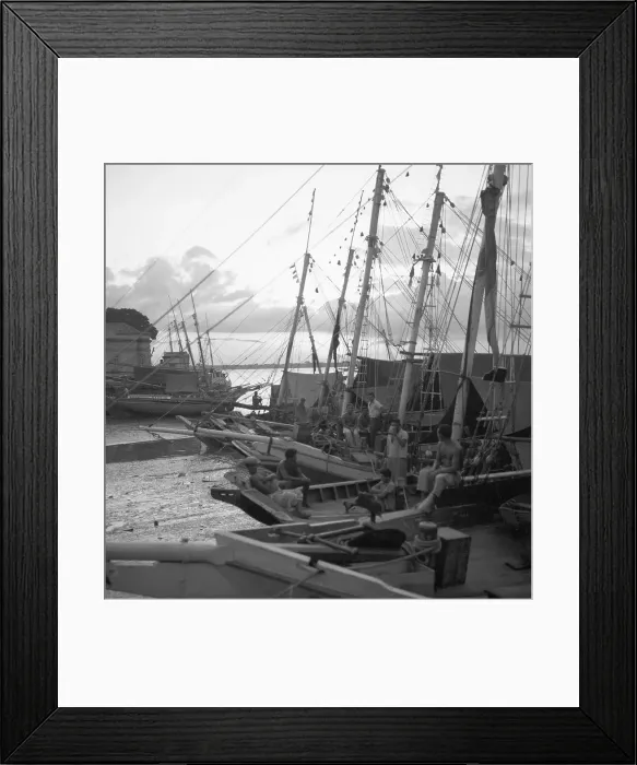 Framed Print : Brasilien. Hafenarbeiter am Hafen von Belém (Pará), Brasilien 1966 Framed Print : Brasilien. Hafenarbeiter am Hafen von Belém (Pará), Brasilien 1966