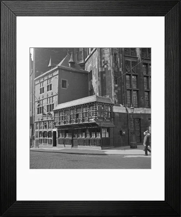 Framed Print : Aachen. Das kleine Restaurant Postwagen in der Krämerstraße in Aachen Framed Print : Aachen. Das kleine Restaurant Postwagen in der Krämerstraße in Aachen