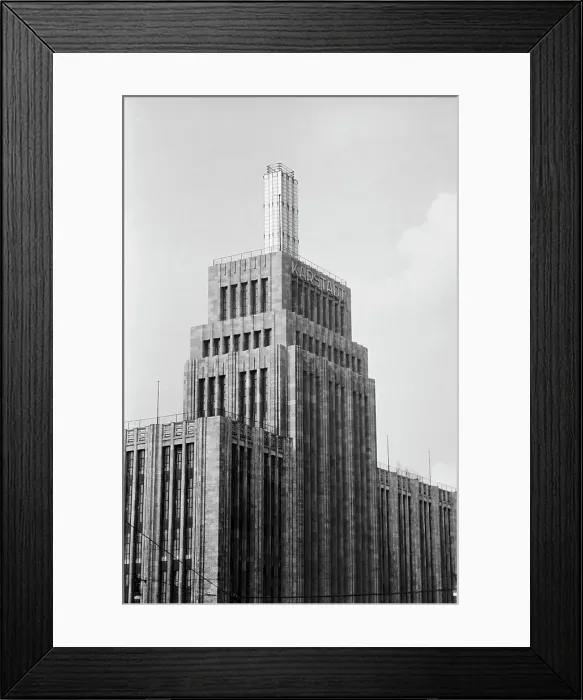 Framed Print : Berlin. Turm am Karstadthaus auf dem Hermannplatz in Berlin, Deutschland um 1937 Framed Print : Berlin. Turm am Karstadthaus auf dem Hermannplatz in Berlin, Deutschland um 1937