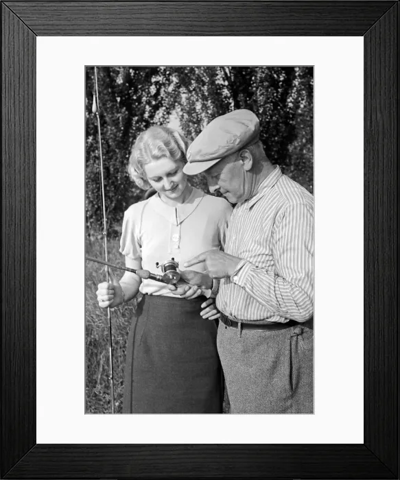 Framed Print : Angelsport - eine nachdenkliche Kunst Framed Print : Angelsport - eine nachdenkliche Kunst