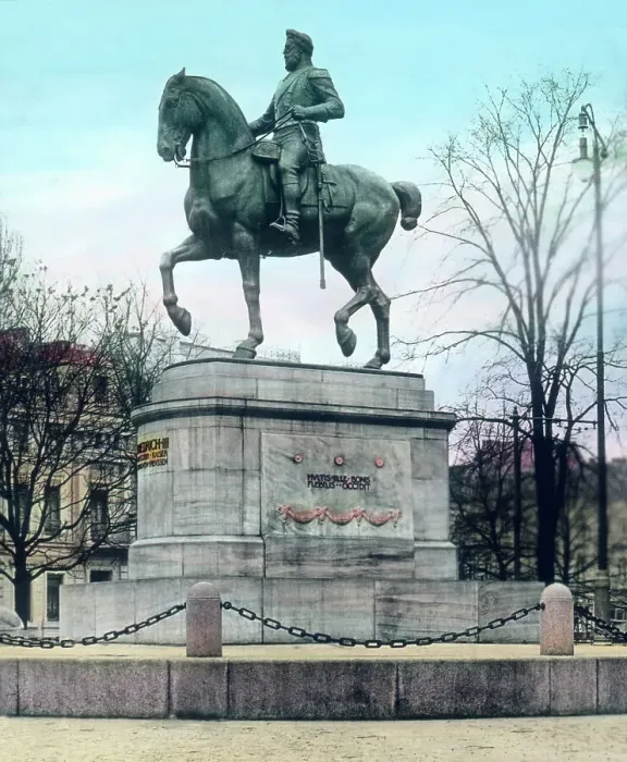 Framed Print : Aachen. Das Kaiser Friedrich Denkmal in Aachen, 1920er Jahre