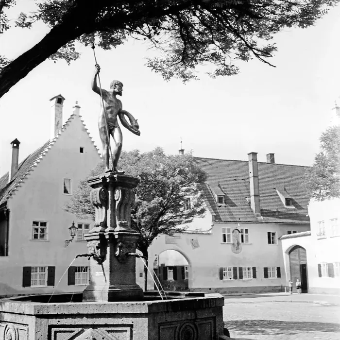 Impresión enmarcada : Augsburg. La Fuggerei en Augusta, Alemania de los años treinta Impresión enmarcada : Augsburg. La Fuggerei en Augusta, Alemania de los años treinta