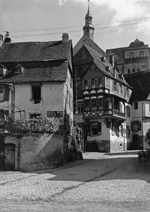 Impresión enmarcada : Beilstein. Houses de madera en Beilstein a la orilla del río Mosela Impresión enmarcada : Beilstein. Houses de madera en Beilstein a la orilla del río Mosela