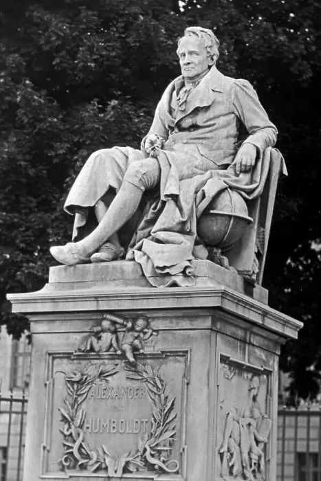 Gerahmter Druck : Berlin. Alexander von Humboldt-Denkmal vor der Friedrich-Schiller-Universität zu Berlin Gerahmter Druck : Berlin. Alexander von Humboldt-Denkmal vor der Friedrich-Schiller-Universität zu Berlin