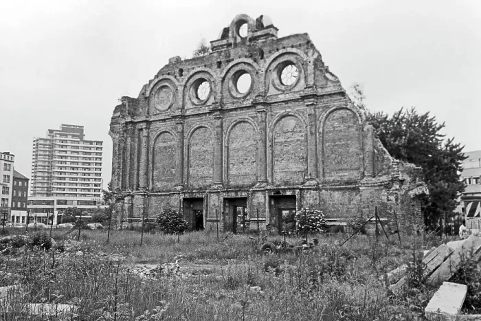 Impresión enmarcada : Berlin. Ruina del Porticado de la estación ferroviaria antigua del Anhalter Impresión enmarcada : Berlin. Ruina del Porticado de la estación ferroviaria antigua del Anhalter