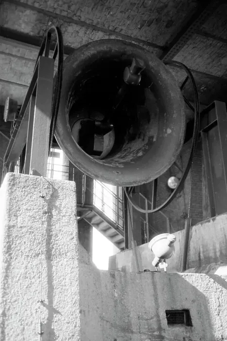Gerahmter Druck : Die Freiheitsglocke im Rathaus Schöneberg in Berlin, Deutschland 1963 Gerahmter Druck : Die Freiheitsglocke im Rathaus Schöneberg in Berlin, Deutschland 1963