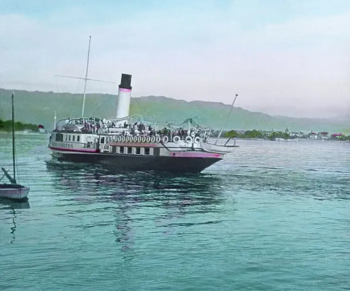 Stampa con cornice : Un battello di piacere sul lago di Costanza vicino a Lindau.