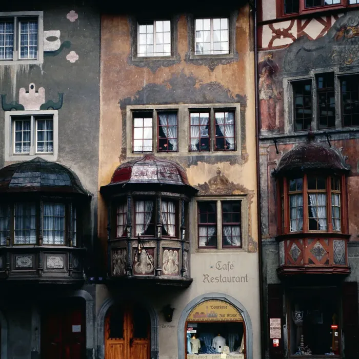 Stampa con cornice : Bodensee. Case decorate a Stein am Rhein sul lago di Zurigo, Svizzera nel 1983 Stampa con cornice : Bodensee. Case decorate a Stein am Rhein sul lago di Zurigo, Svizzera nel 1983