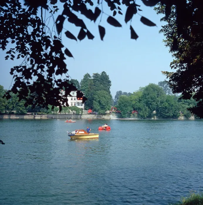 Gerahmter Druck : Bodensee. Reisen zum Bodensee in Deutschland der 80er Jahren Gerahmter Druck : Bodensee. Reisen zum Bodensee in Deutschland der 80er Jahren