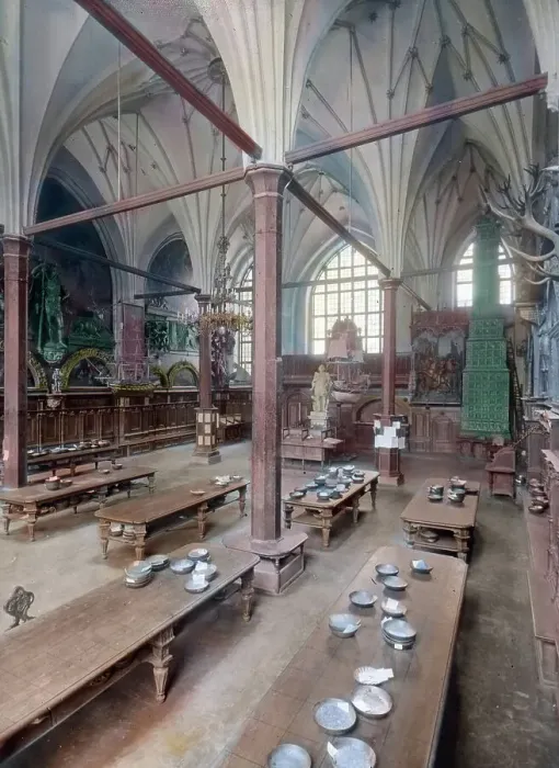 Stampa con cornice : Danzig. L'interior del Artushof presenta una vasta e alta sala con un effetto