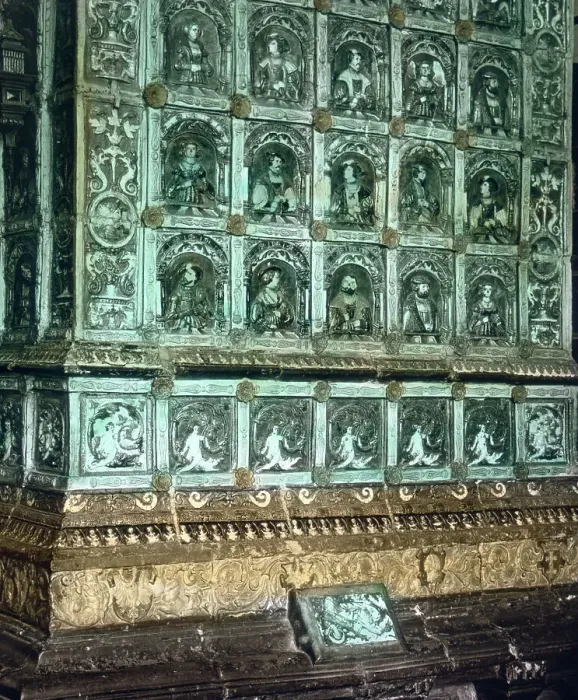 Stampa con cornice : Danzig. Il forno alto di dodici metri nel Artushof fatto con lastre in Stampa con cornice : Danzig. Il forno alto di dodici metri nel Artushof fatto con lastre in