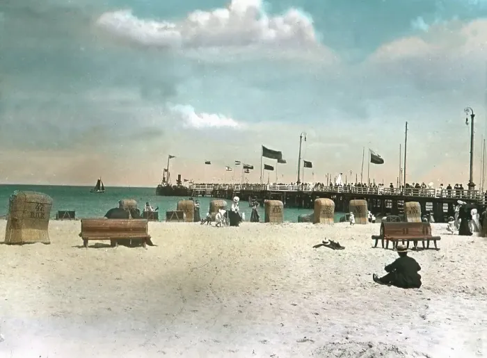 Gerahmter Druck : Sopot, ein beliebter Ostseebadeort in Westpreußen. Gerahmter Druck : Sopot, ein beliebter Ostseebadeort in Westpreußen.
