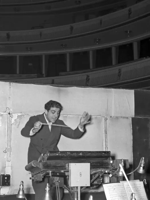 Stampa con cornice : Alla opera Stampa con cornice : Alla opera