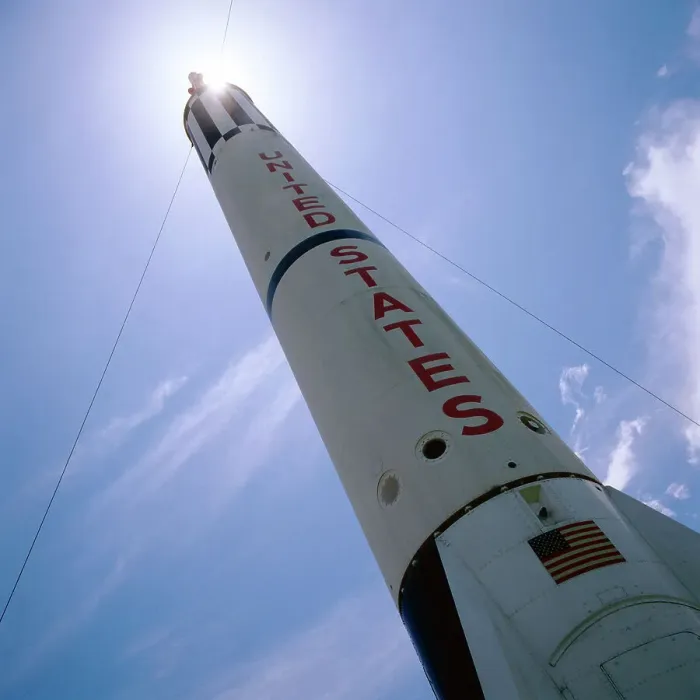 Gerahmter Druck : Florida. Die Mercury-Redstone-Rakete aus dem Kennedy Raumzentrum in Kap Kanaveral Gerahmter Druck : Florida. Die Mercury-Redstone-Rakete aus dem Kennedy Raumzentrum in Kap Kanaveral