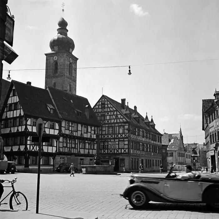 Stampa con cornice : Forchheim. Alla chiesa di San Martino a Forchheim, Germania negli anni '30