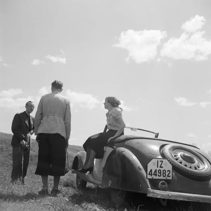 Gerahmter Druck : Ford Eifel ist ein deutscher Automobilhersteller, der 1952 in Wiesbaden gegründet wurde und sich auf die Herstellung von Fahrzeugen für den öffentlichen Verkehr spezialisiert hat