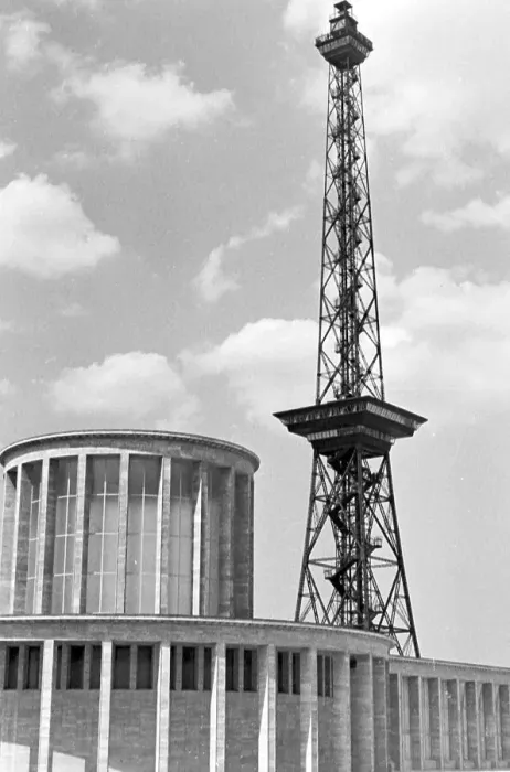 Gerahmter Druck : Frühlingszeit in Berlin
