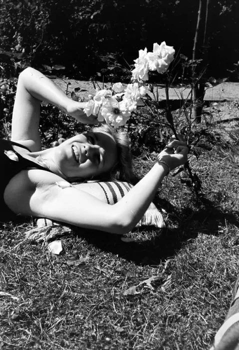 Stampa con cornice : Garten. Una famiglia nel loro giardino, Germania anni '30 Stampa con cornice : Garten. Una famiglia nel loro giardino, Germania anni '30