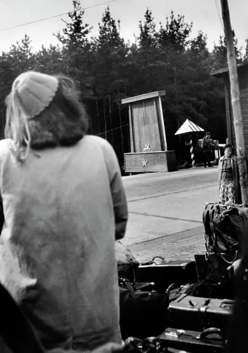 Gerahmter Druck : Germany. Deutschland - Zonengrenze 1950: Grenze zwischen BRD und DDR bei Helmstedt Gerahmter Druck : Germany. Deutschland - Zonengrenze 1950: Grenze zwischen BRD und DDR bei Helmstedt
