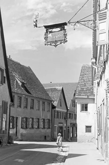 Framed Print : Giengen. Ein Ausflug nach Giengen, Deutsches Reich 1930er Jahre Framed Print : Giengen. Ein Ausflug nach Giengen, Deutsches Reich 1930er Jahre