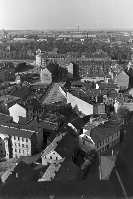 Impression encadrée : Gleiwitz. Une voyage à Gleiwitz en Haute-Silésie, Allemagne des années 1930 Impression encadrée : Gleiwitz. Une voyage à Gleiwitz en Haute-Silésie, Allemagne des années 1930