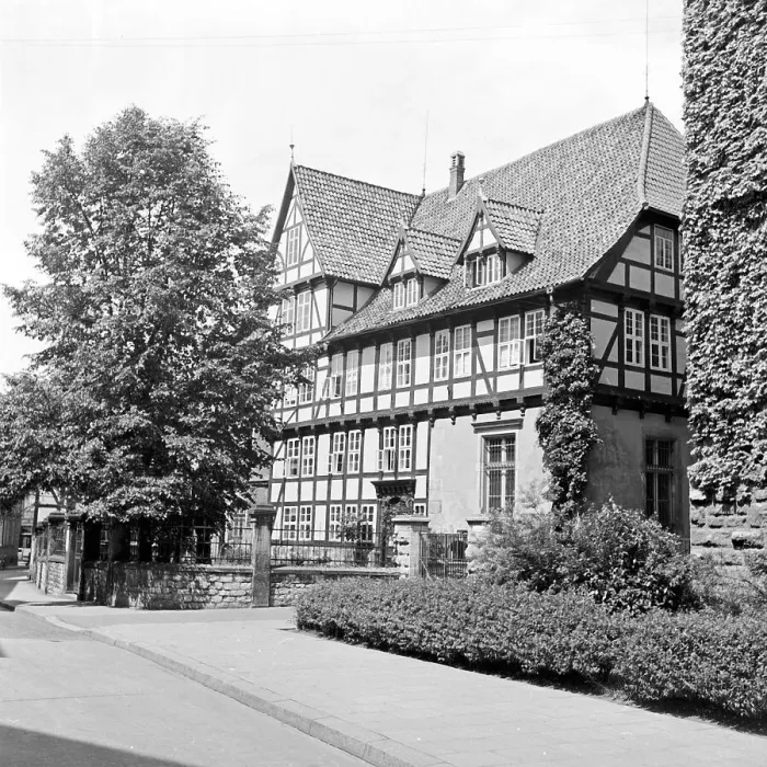 Stampa con cornice : Göttingen. Il Hardenberger Hof come museo cittadino a Göttingen, Germania negli anni '30
