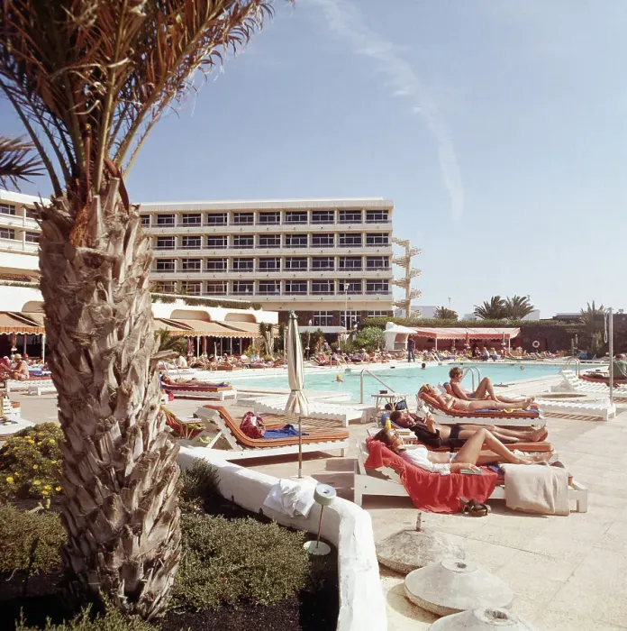 Framed Print : Lanzarote. Das Hotel San Antonio in Arrecife auf der Kanarischen Insel Lanzarote Framed Print : Lanzarote. Das Hotel San Antonio in Arrecife auf der Kanarischen Insel Lanzarote