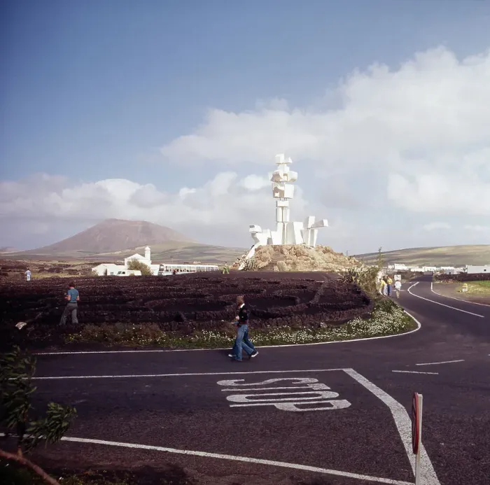 Framed Print : Lanzarote. Straße beim Monumento al Campesino