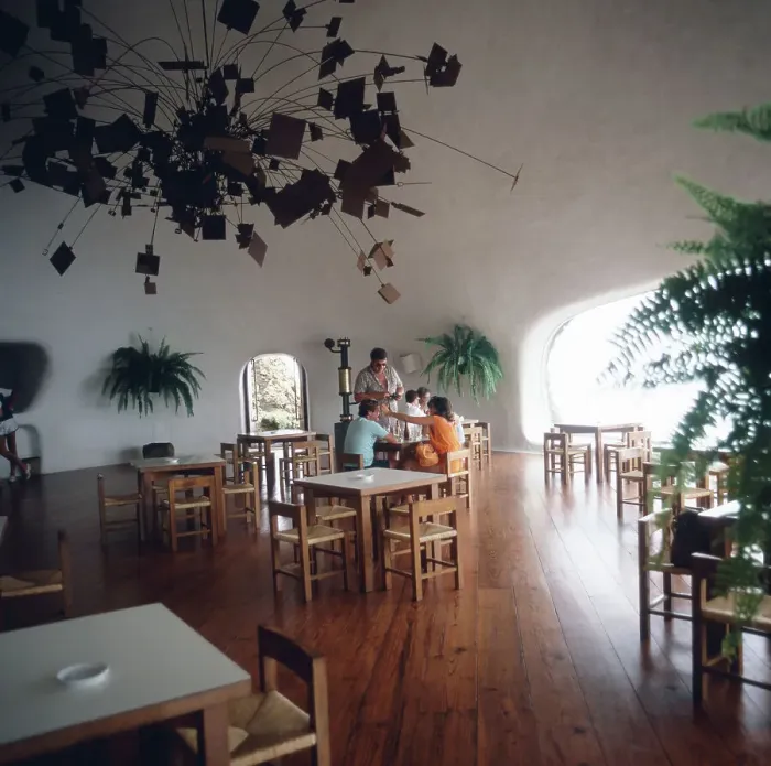 Gerahmter Druck : Lanzarote. In einem Restaurant am Aussichtspunkt Mirador del Rio auf der Gerahmter Druck : Lanzarote. In einem Restaurant am Aussichtspunkt Mirador del Rio auf der