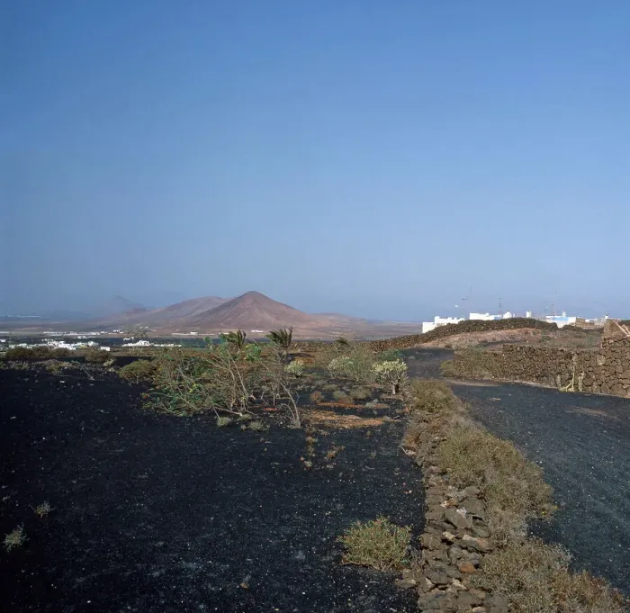 Impression encadrée : Lanzarote. Landscape à Teguise sur l'île des Canaries de Lanzarote en Espagne Impression encadrée : Lanzarote. Landscape à Teguise sur l'île des Canaries de Lanzarote en Espagne