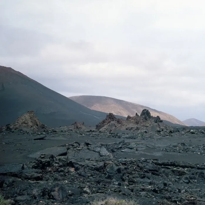 Impresión enmarcada : Lanzarote. Las montañas del fuego en la isla de las Canarias (Lanzarote), España Impresión enmarcada : Lanzarote. Las montañas del fuego en la isla de las Canarias (Lanzarote), España
