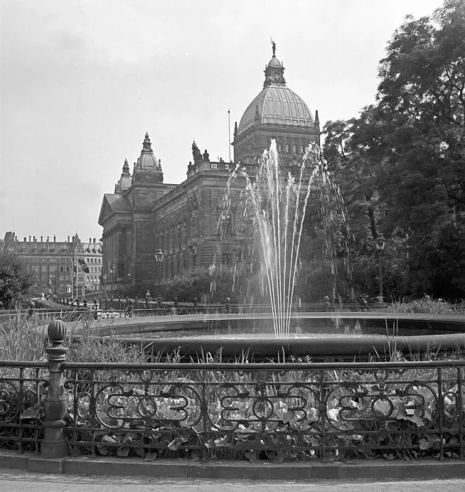 Impresión enmarcada : Leipzig. El edificio del Tribunal Supremo en Leipzig, Alemania décadas de 1930 Impresión enmarcada : Leipzig. El edificio del Tribunal Supremo en Leipzig, Alemania décadas de 1930