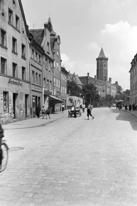 Gerahmter Druck : Liegnitz. Eine Reise zu Liegnitz, Deutschland der 1930er Jahren Gerahmter Druck : Liegnitz. Eine Reise zu Liegnitz, Deutschland der 1930er Jahren