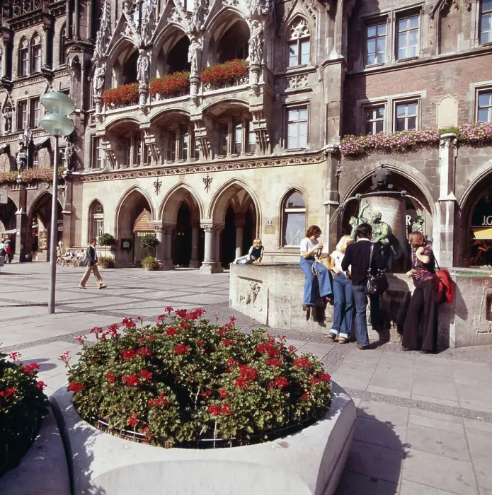 Stampa con cornice : München. Estate del '73, centro storico di Monaco Stampa con cornice : München. Estate del '73, centro storico di Monaco