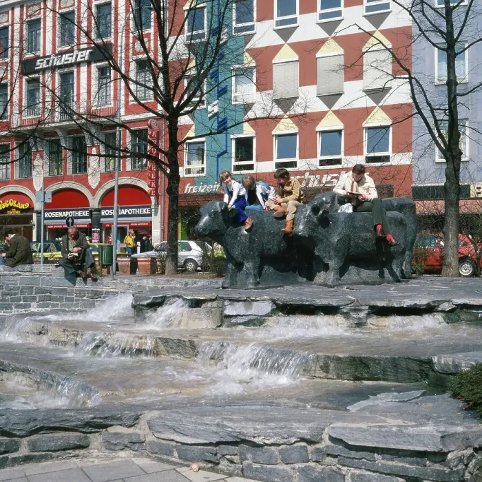 Gerahmter Druck : München, 1985. Altes Viertel / Rosentalplatz / Marktbrunnen am Rindemarkt Gerahmter Druck : München, 1985. Altes Viertel / Rosentalplatz / Marktbrunnen am Rindemarkt