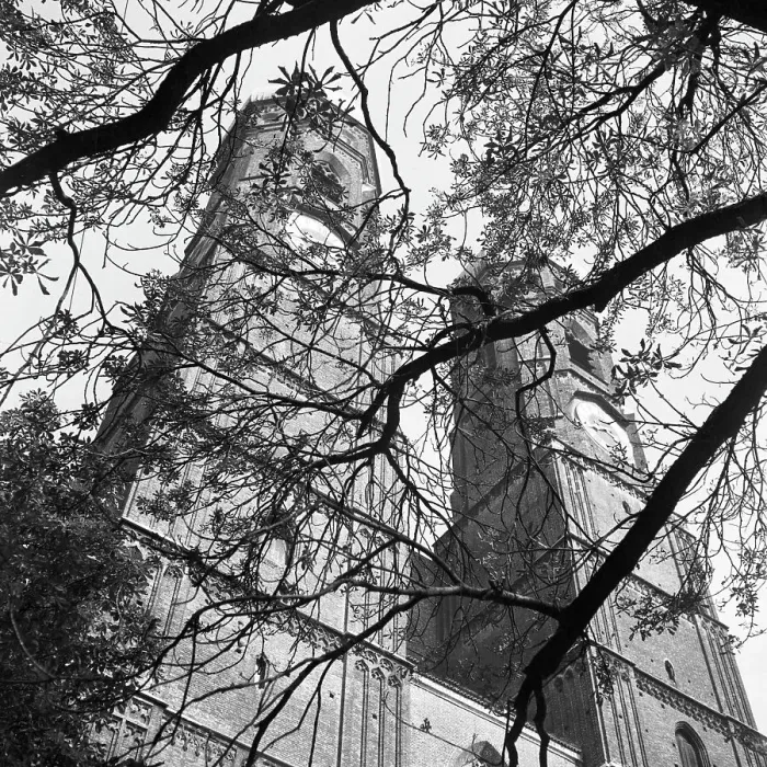 Impression encadrée : München. Les deux clochers de l'église cathédrale des femmes à Munich vus Impression encadrée : München. Les deux clochers de l'église cathédrale des femmes à Munich vus