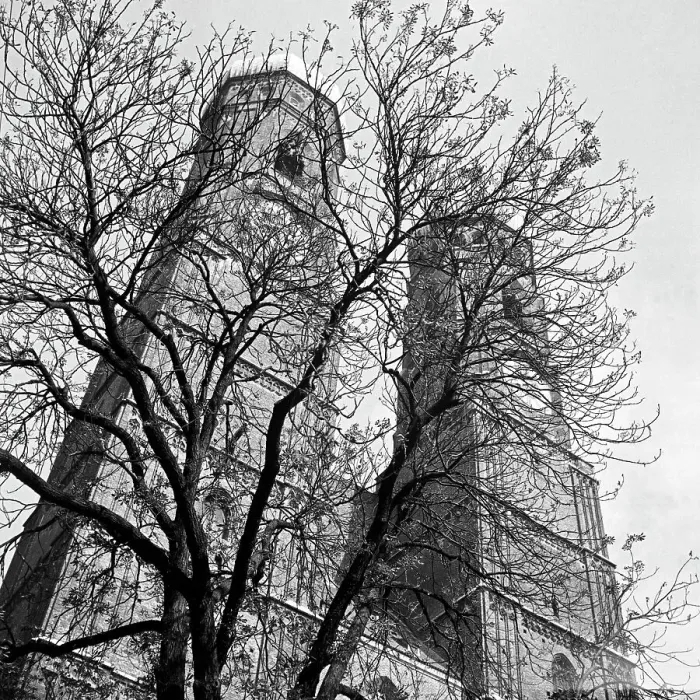 Impresión enmarcada : München. Las dos torres de las campanas de la Iglesia de la Mujer en Múnich Impresión enmarcada : München. Las dos torres de las campanas de la Iglesia de la Mujer en Múnich