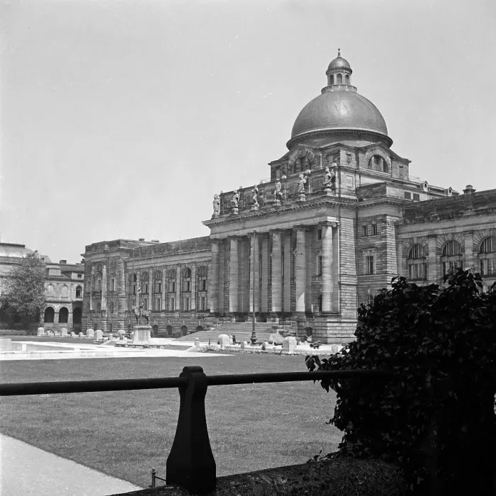 Stampa con cornice : München. Il museo dell'esercito al Hofgarten a Monaco di Baviera nel decennio Stampa con cornice : München. Il museo dell'esercito al Hofgarten a Monaco di Baviera nel decennio