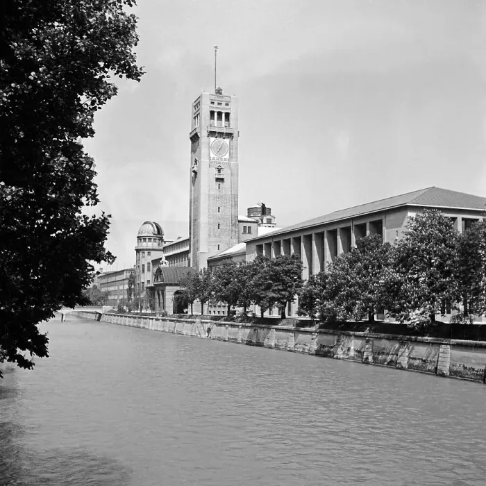 Stampa con cornice : München. Il Deutsches Museum sulla isola dei musei a Monaco di Baviera Stampa con cornice : München. Il Deutsches Museum sulla isola dei musei a Monaco di Baviera