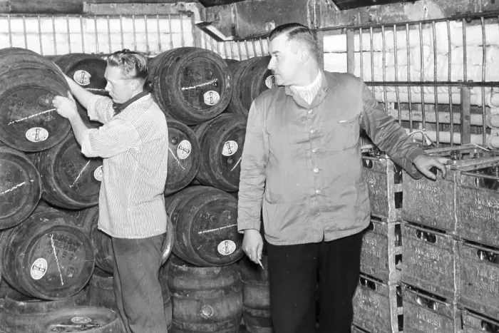 Gerahmter Druck : Eine Kreuzfahrt durch die norwegische Küste, Deutsche Reich 1930er Jahre. Gerahmter Druck : Eine Kreuzfahrt durch die norwegische Küste, Deutsche Reich 1930er Jahre.