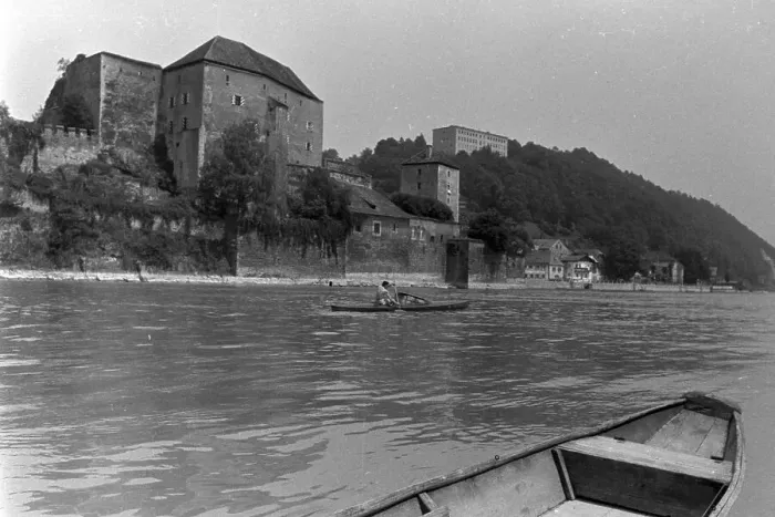 Stampa con cornice : Passau. Una viaggio a Passau, Germania anni '30