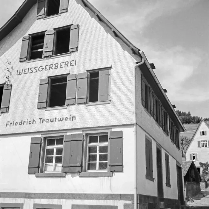Gerahmter Druck : Schiltach. Friedrich Trautwineis Weißbierbrauerei in Schiltach am Schwarzwald Gerahmter Druck : Schiltach. Friedrich Trautwineis Weißbierbrauerei in Schiltach am Schwarzwald