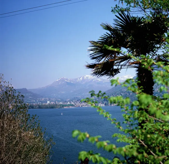 Framed Print : Schweiz. Reise nach Lugano, Schweiz 1980er Jahre. Journey to Lugano, Switzerland 1980s