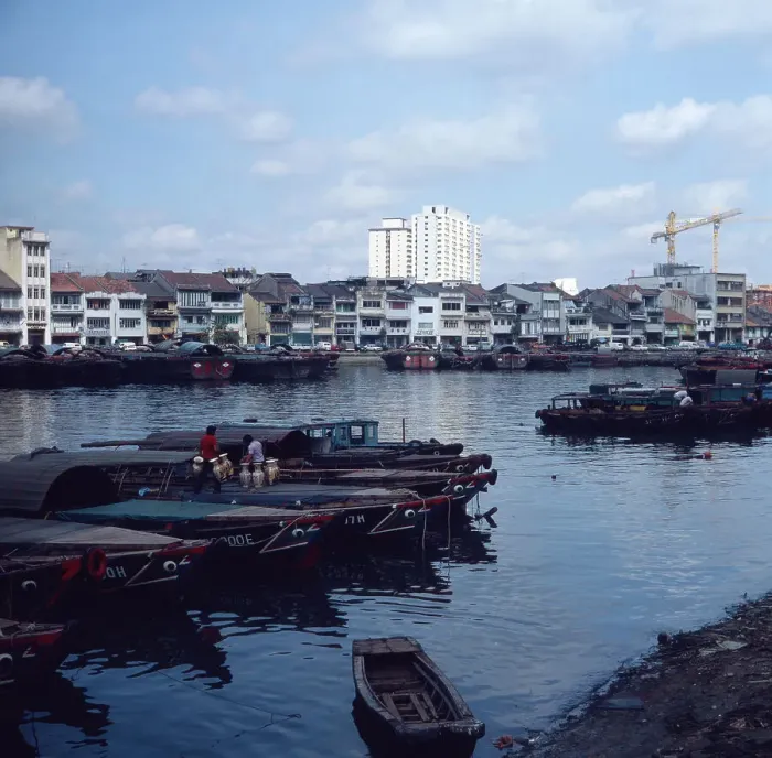 Impresión enmarcada : Singapur. La silhouette del puerto de la ría de Singapur en los años ochenta