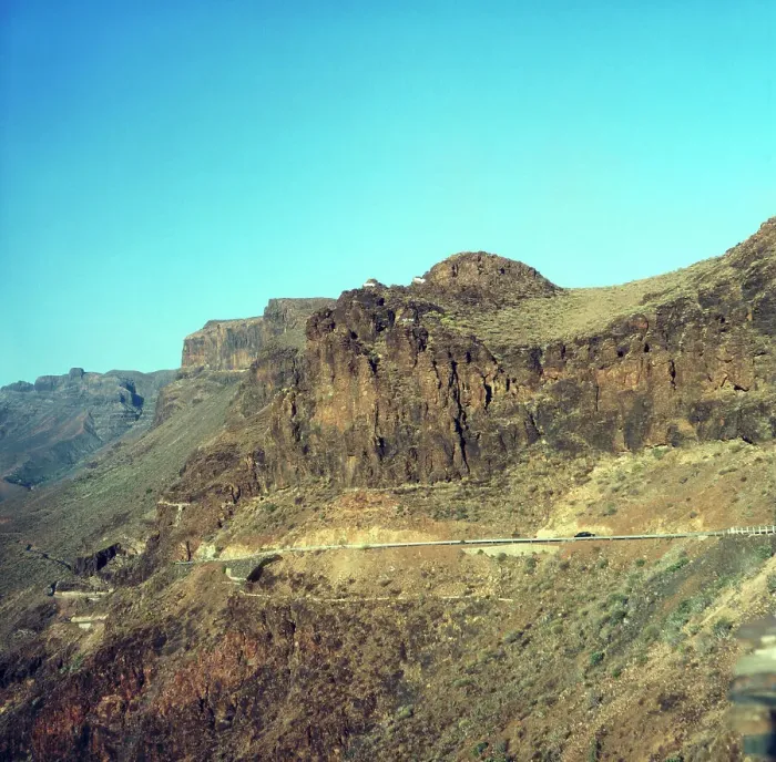 Gerahmter Druck : Spanien. Berglandschaft auf Gran Canaria, Spanien Ende der 1980er Jahre Gerahmter Druck : Spanien. Berglandschaft auf Gran Canaria, Spanien Ende der 1980er Jahre
